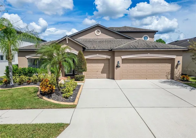 Photo 2 of Single family home for sale at 11520 Scarlet Ibis Pl, Riverview, FL 33569 | MLS# TB8553308 | Listing updated on 2026-10-06