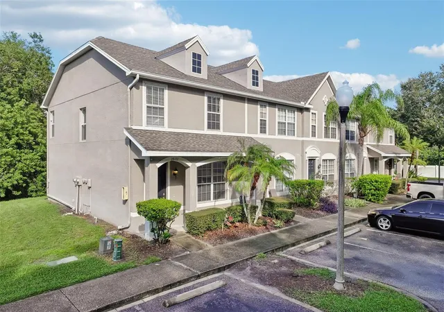 Photo 2 of Townhouse for sale at 14101 Christie Dr, Largo, FL 33771 | MLS# TB8553309 | Listing updated on 2026-10-22