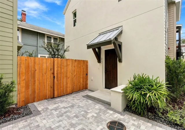 Photo 1 of Single family home for sale at 2534 1st Avenue N, Saint Petersburg, FL 33713 | MLS# TB8553311 | Listing updated on 2026-10-07