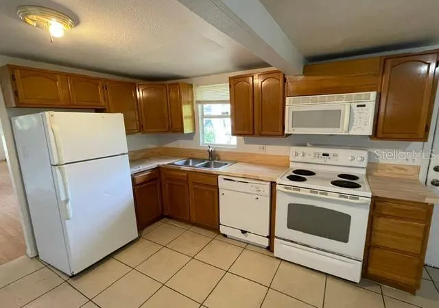 Photo 2 of Single family home for sale at 4009 N Central Ave, Tampa, FL 33603 | MLS# TB8553320 | Listing updated on 2026-10-01