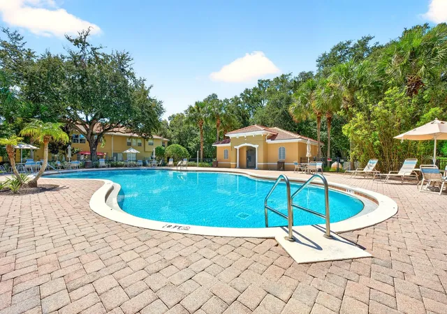 Photo 3 of Townhouse for sale at 5109 Killarney Way, Kissimmee, FL 34746 | MLS# O6445953 | Listing updated on 2026-10-20
