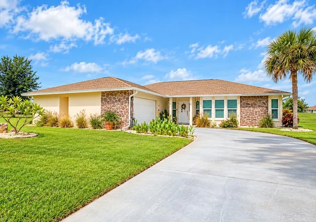 Photo 1 of Single family home for sale at 114 Caddy Rd, Rotonda West, FL 33947 | MLS# N6145994 | Listing updated on 2026-10-09