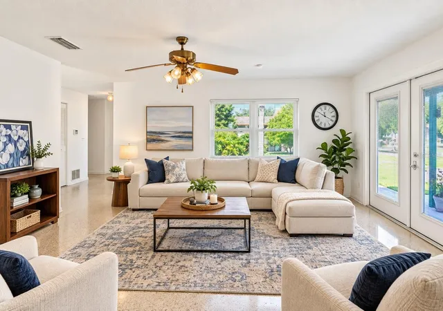 Photo 2 of Single family home for sale at 824 Marlowe Ave, Orlando, FL 32809 | MLS# O6445954 | Listing updated on 2026-10-03