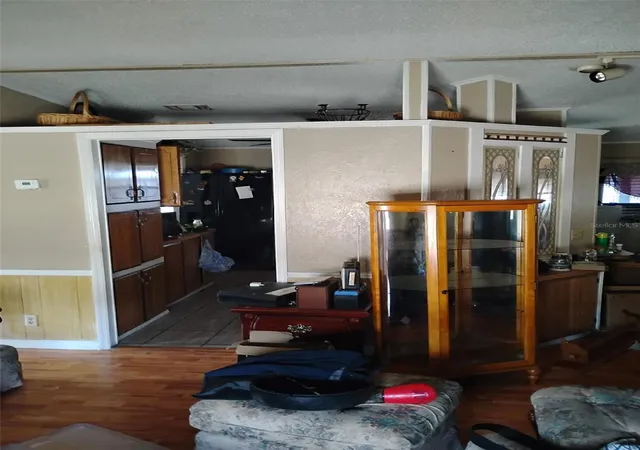 Photo 4 of Manufactured home for sale at 122 Pine Tree Dr, Debary, FL 32713 | MLS# A4707865 | Listing updated on 2026-10-07