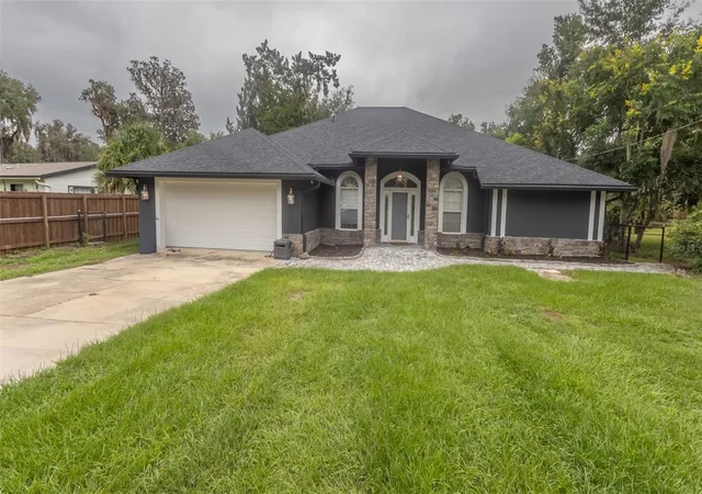 Single family home for sale at 241 SE 5th Avenue, MELROSE, FL 32666 | MLS# GC543864