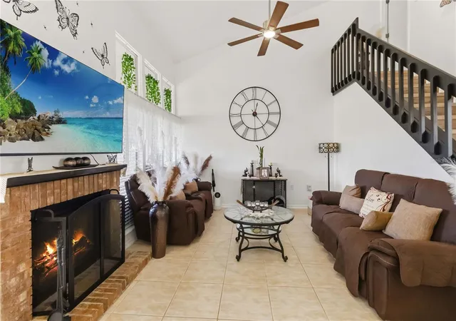 Listing Photo 5 - Condo for sale in building located at 173 W Sabal Palm Pl, LONGWOOD, FL 32779
