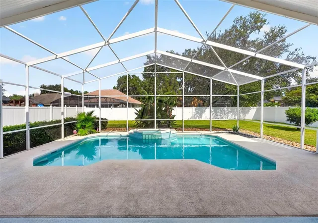 Photo 2 of Single family home for sale at 5206 Hawford Cir, Belle Isle, FL 32812 | MLS# O6445969 | Listing updated on 2026-10-21