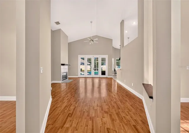 Photo 4 of Single family home for sale at 5206 Hawford Cir, Belle Isle, FL 32812 | MLS# O6445969 | Listing updated on 2026-10-21