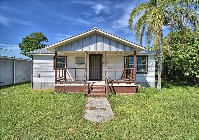 Photo 1 of Single family home for sale at 908 S Delaney Ave, Avon Park, FL 33825 | MLS# L4965441 | Listing updated on 2026-10-03