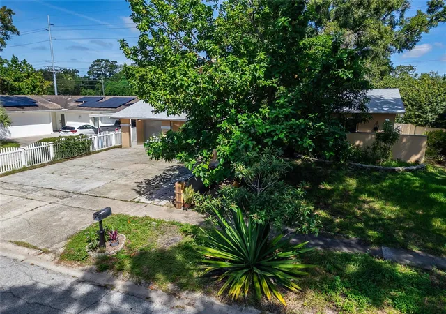 Photo 2 of Single family home for sale at 7003 Summerbridge Dr, Tampa, FL 33634 | MLS# TB8553338 | Listing updated on 2026-10-02