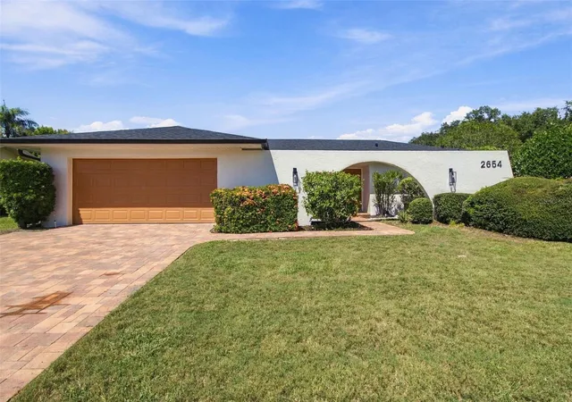 Photo 1 of Single family home for sale at 2654 Augusta Dr N, Clearwater, FL 33761 | MLS# TB8553340 | Listing updated on 2026-10-04