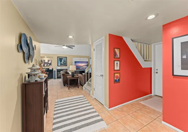 Photo 3 of Single family home for sale at 228 S Fox Chase Point, Longwood, FL 32779 | MLS# O6445980 | Listing updated on 2026-10-07