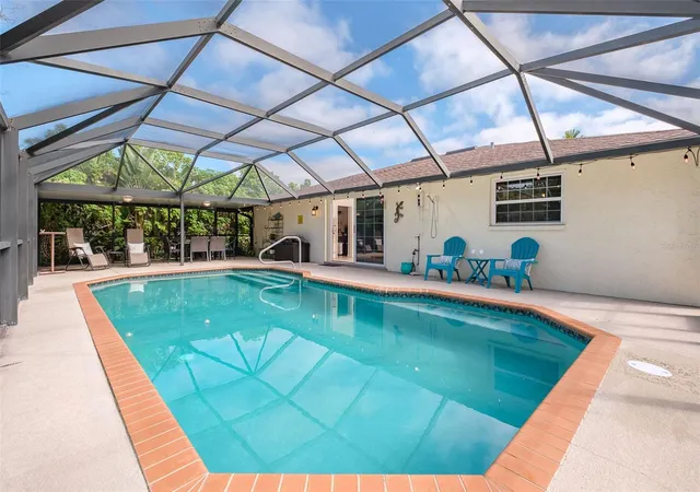 Photo 4 of Single family home for sale at 4708 Alligator Dr, Venice, FL 34293 | MLS# D6148978 | Listing updated on 2026-10-09