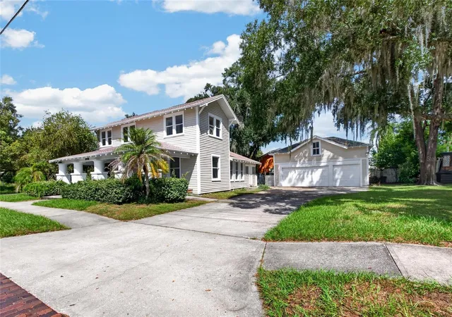 Photo 3 of Single family home for sale at 408 W Herring St, Plant City, FL 33563 | MLS# TB8553347 | Listing updated on 2026-10-03