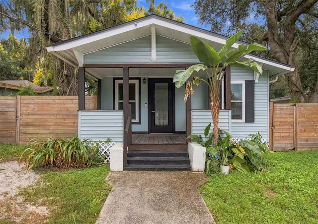 Photo 1 of Single family home for sale at 1611 E Genesee St, Tampa, FL 33610 | MLS# TB8553349 | Listing updated on 2026-10-25