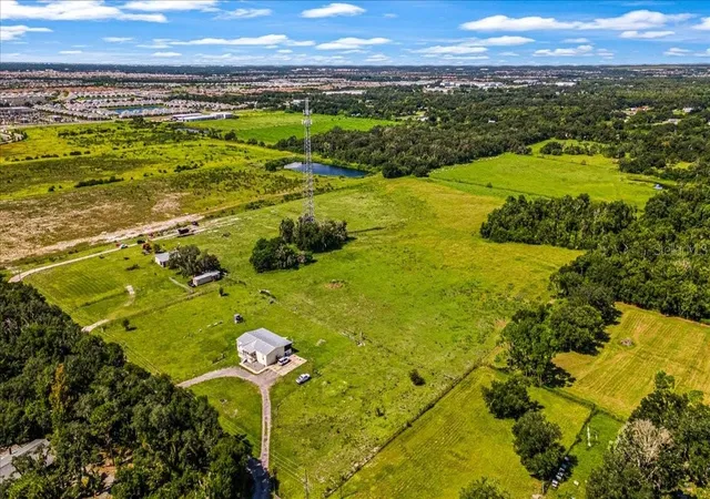 Photo 1 of Single family home for sale at 1703 Zipperer Rd, Bradenton, FL 34212 | MLS# A4707878 | Listing updated on 2026-10-02