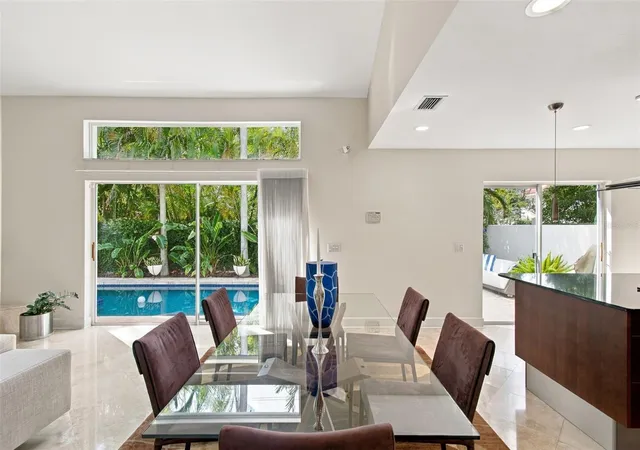 Photo 2 of Single family home for sale at 2718 W Price Ave, Tampa, FL 33611 | MLS# TB8553353 | Listing updated on 2026-10-15