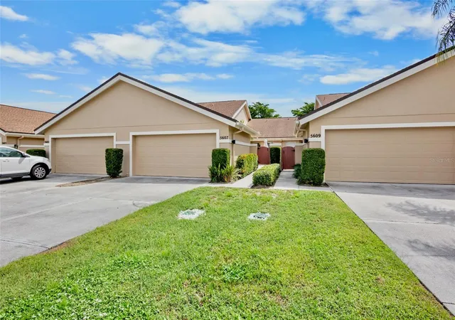 Photo 1 of House for sale at 5607 Monte Rosso Rd, Sarasota, FL 34243 | MLS# A4707879 | Listing updated on 2026-10-07