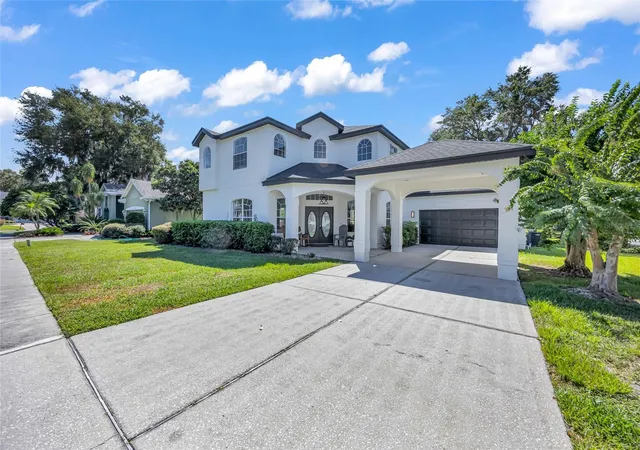 Photo 3 of Single family home for sale at 2935 Willow Bay Ter, Casselberry, FL 32707 | MLS# O6445988 | Listing updated on 2026-10-03
