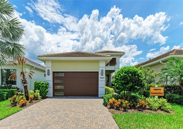 Photo 2 of Single family home for sale at 18402 Rockport Pl, Bradenton, FL 34211 | MLS# W7889928 | Listing updated on 2026-09-30