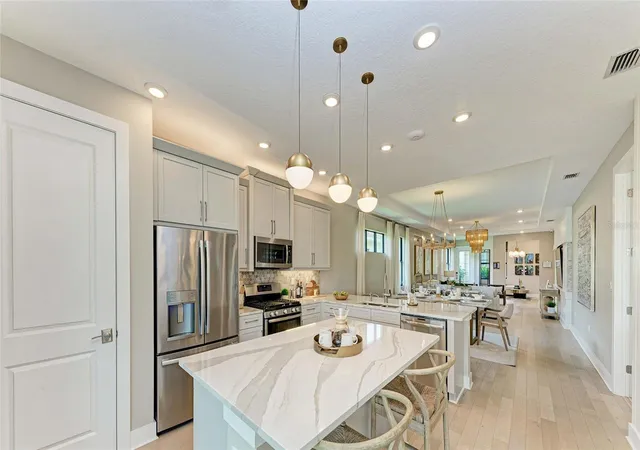 Photo 3 of Single family home for sale at 18402 Rockport Pl, Bradenton, FL 34211 | MLS# W7889928 | Listing updated on 2026-09-30