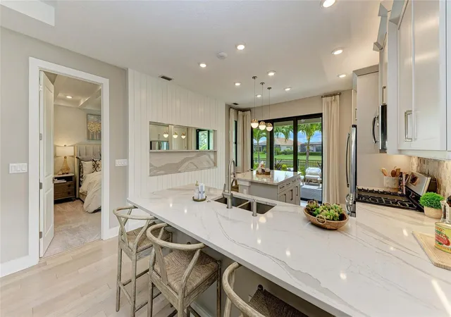 Photo 4 of Single family home for sale at 18402 Rockport Pl, Bradenton, FL 34211 | MLS# W7889928 | Listing updated on 2026-09-30