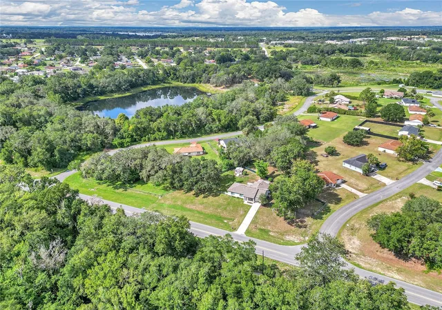 Photo 3 of Single family home for sale at 814 Oak Rd, Ocala, FL 34472 | MLS# K4903826 | Listing updated on 2026-10-01