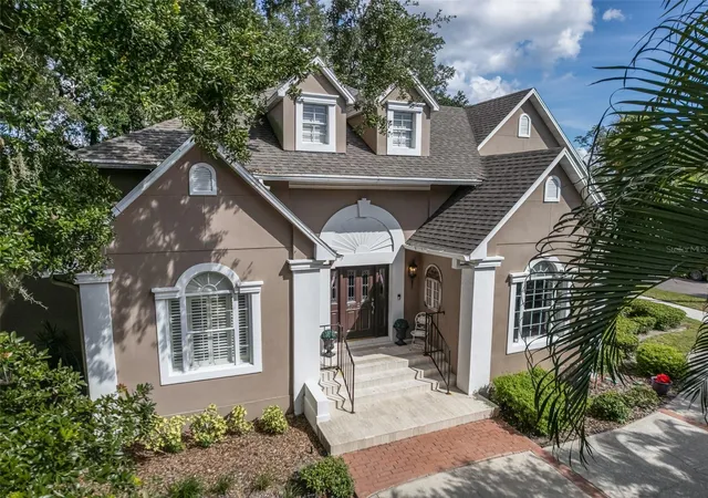 Single family home for sale at 4535 W Beachway Dr, TAMPA, FL 33609 | MLS# TB8553359