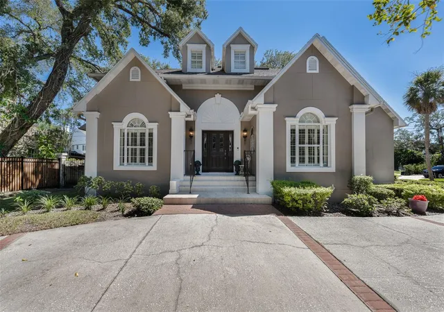 Photo 1 of Single family home for sale at 4535 W Beachway Dr, Tampa, FL 33609 | MLS# TB8553359 | Listing updated on 2026-10-02