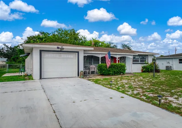 Photo 2 of Single family home for sale at 259 Cumquat Rd Nw, Lake Placid, FL 33852 | MLS# P4940031 | Listing updated on 2026-09-30