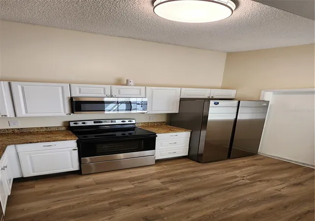 Photo 4 of House for sale at 3165 Phlox Dr, Palm Harbor, FL 34684 | MLS# TB8553361 | Listing updated on 2026-09-30