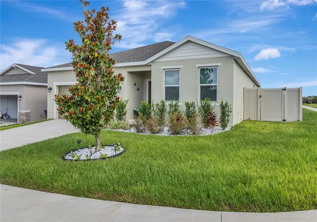 Photo 3 of Single family home for sale at 442 Quayside Ave, Mascotte, FL 34753 | MLS# V4951578 | Listing updated on 2026-09-30