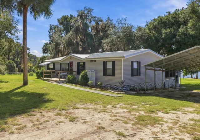 Photo 2 of Manufactured home for sale at 145 Faye St, Hawthorne, FL 32640 | MLS# OM733115 | Listing updated on 2026-10-06