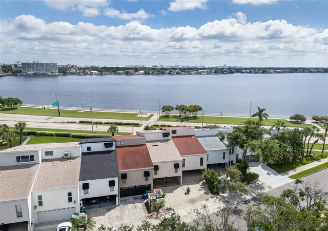 Townhouse for sale at 716 S Brevard Ave, TAMPA, FL 33606 | MLS# TB8553368