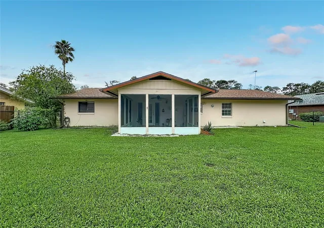 Photo 3 of Single family home for sale at 139 Beechwood Ln, Palm Coast, FL 32137 | MLS# FC321780 | Listing updated on 2026-10-04