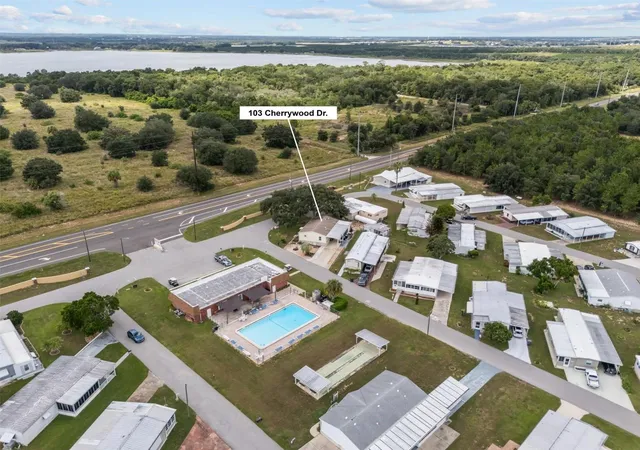 Photo 2 of Manufactured home for sale at 103 Cherrywood Dr, Lake Wales, FL 33898 | MLS# S5158530 | Listing updated on 2026-09-30
