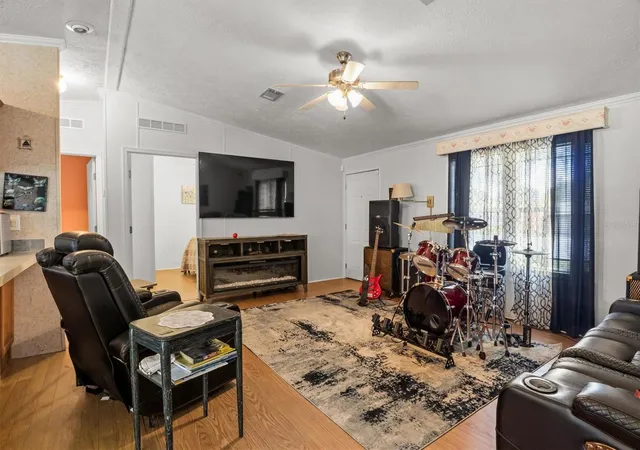 Photo 3 of Manufactured home for sale at 103 Cherrywood Dr, Lake Wales, FL 33898 | MLS# S5158530 | Listing updated on 2026-09-30