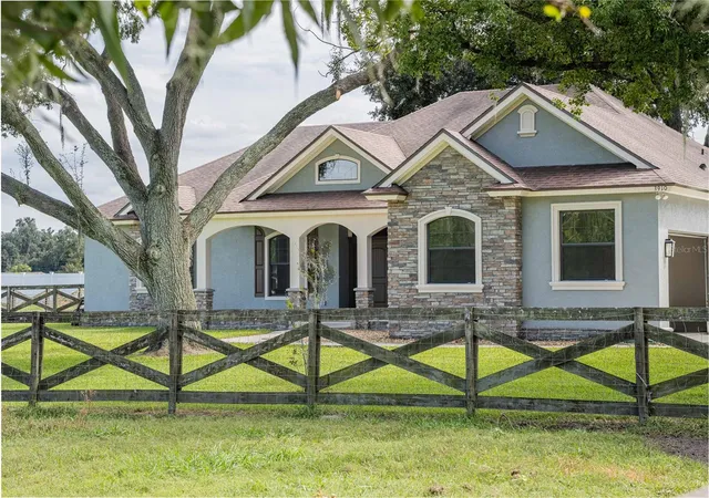 Photo 1 of Single family home for sale at 3910 Knights Sta Rd, Lakeland, FL 33810 | MLS# L4965444 | Listing updated on 2026-10-02