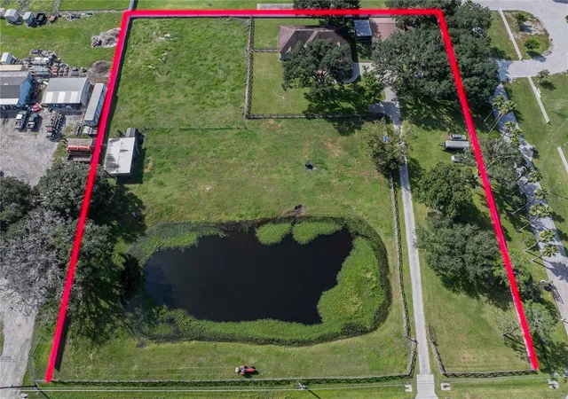 Photo 3 of Single family home for sale at 3910 Knights Sta Rd, Lakeland, FL 33810 | MLS# L4965444 | Listing updated on 2026-10-02