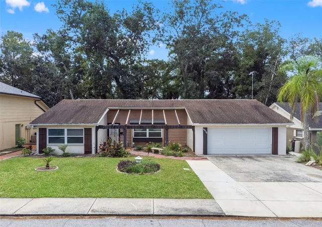 Photo 1 of Single family home for sale at 8024 Beaver Crk Loop, Hudson, FL 34667 | MLS# W7889930 | Listing updated on 2026-10-07