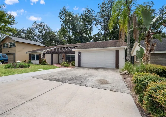 Photo 3 of Single family home for sale at 8024 Beaver Crk Loop, Hudson, FL 34667 | MLS# W7889930 | Listing updated on 2026-10-07
