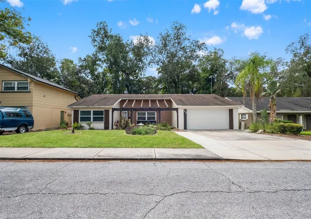 Photo 4 of Single family home for sale at 8024 Beaver Crk Loop, Hudson, FL 34667 | MLS# W7889930 | Listing updated on 2026-10-07