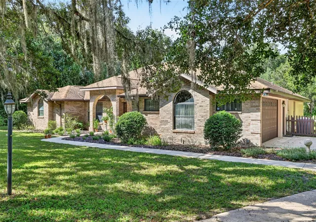Photo 2 of Single family home for sale at 3450 Sw 52nd Terrace, Ocala, FL 34474 | MLS# OM733120 | Listing updated on 2026-10-02