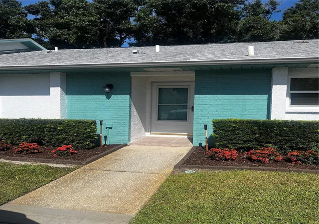 Photo 1 of Single family home for sale at 1109 Tartan Dr #B, Palm Harbor, FL 34684 | MLS# TB8553383 | Listing updated on 2026-10-02