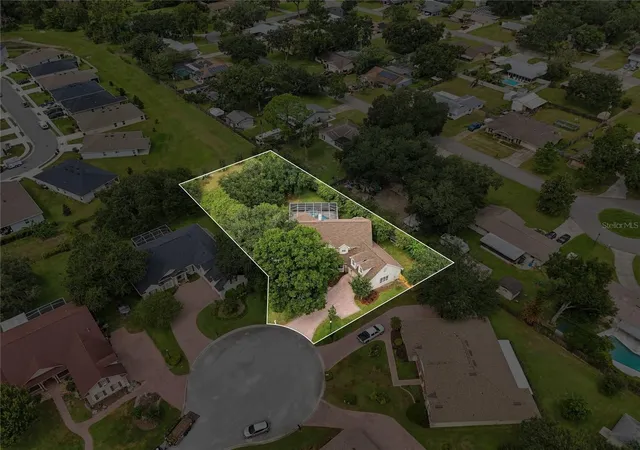 Photo 3 of Single family home for sale at 7103 Twelve Oaks Dr, Lakeland, FL 33813 | MLS# O6446004 | Listing updated on 2026-10-06