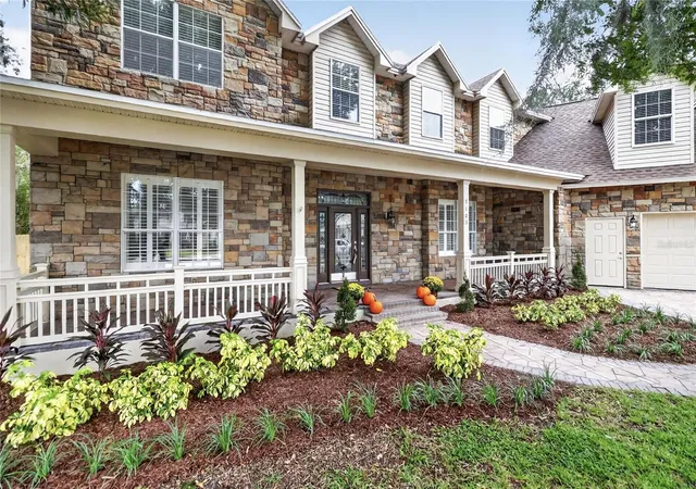 Photo 4 of Single family home for sale at 7103 Twelve Oaks Dr, Lakeland, FL 33813 | MLS# O6446004 | Listing updated on 2026-10-06