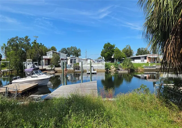 Photo 2 of Manufactured home for sale at 13115 Ballast Ct, Hudson, FL 34667 | MLS# W7889932 | Listing updated on 2026-10-05
