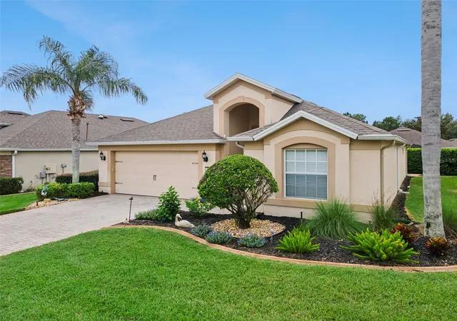 Photo 3 of Single family home for sale at 533 Arena Dr, Davenport, FL 33837 | MLS# O6446005 | Listing updated on 2026-10-06