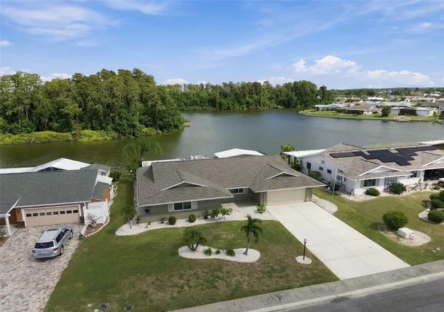 Photo 1 of Single family home for sale at 1615 Bunker Hl Dr, Sun City Center, FL 33573 | MLS# W7889933 | Listing updated on 2026-10-29