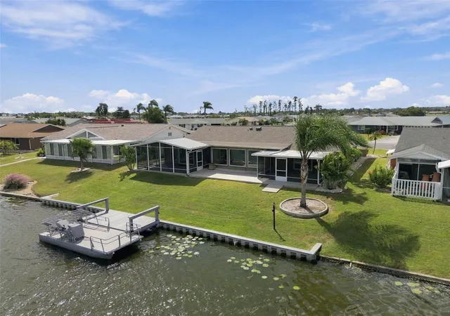 Photo 4 of Single family home for sale at 1615 Bunker Hl Dr, Sun City Center, FL 33573 | MLS# W7889933 | Listing updated on 2026-10-29